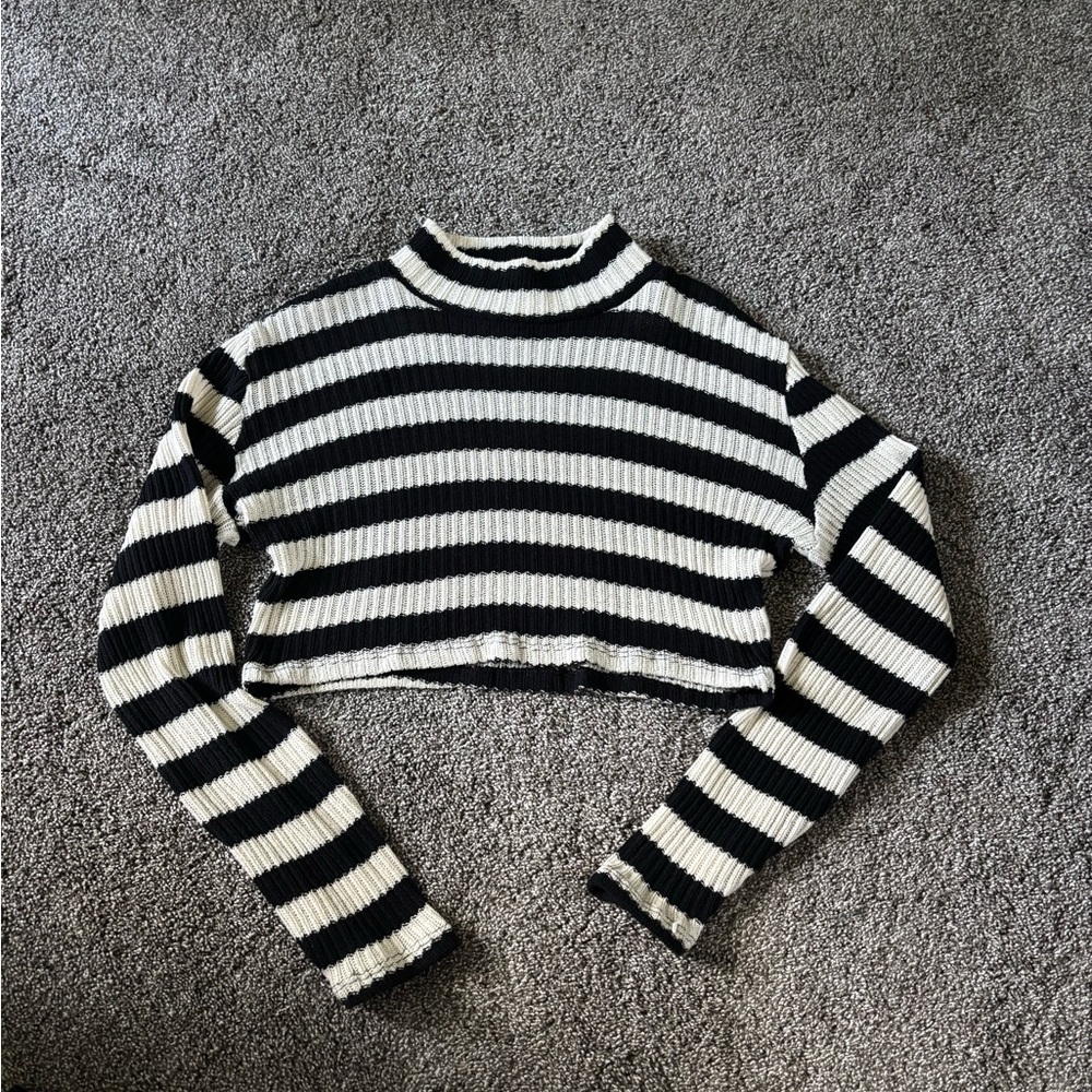 Zara Black and White Striped Cropped Sweater